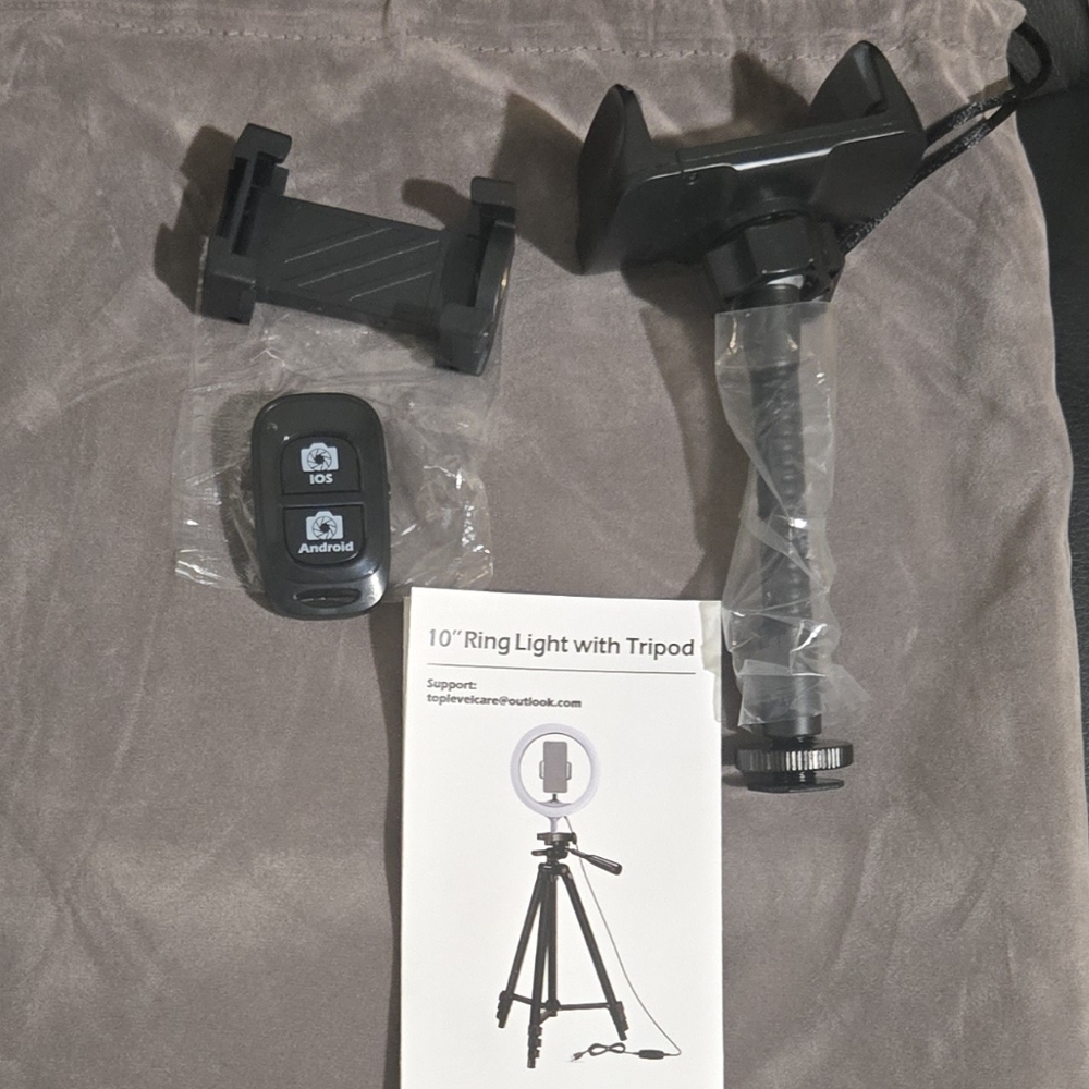 10" LED Ring Light with Adjustable Tripod - Picture 3 of 3